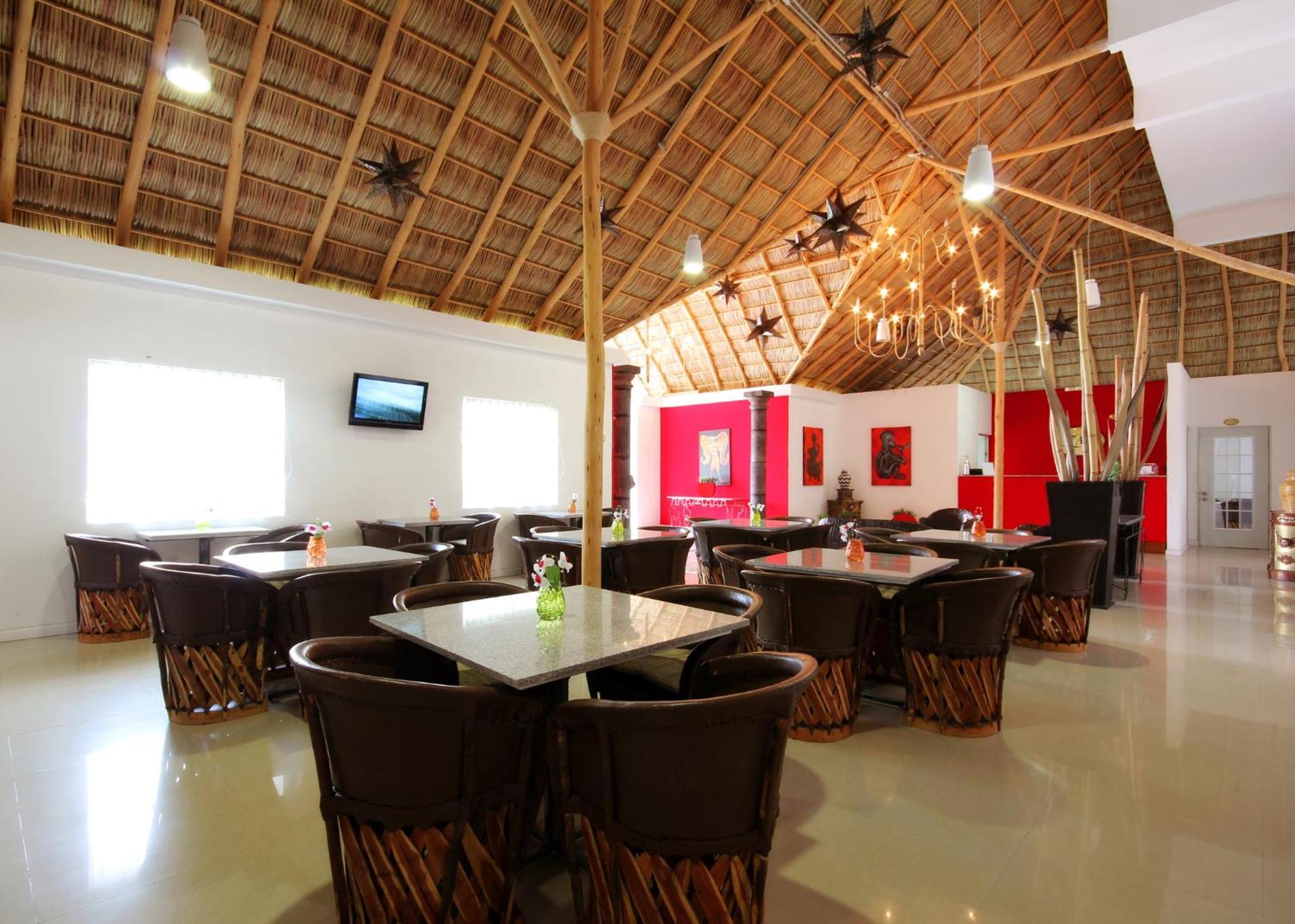 Zar Colima Hotel Exterior photo