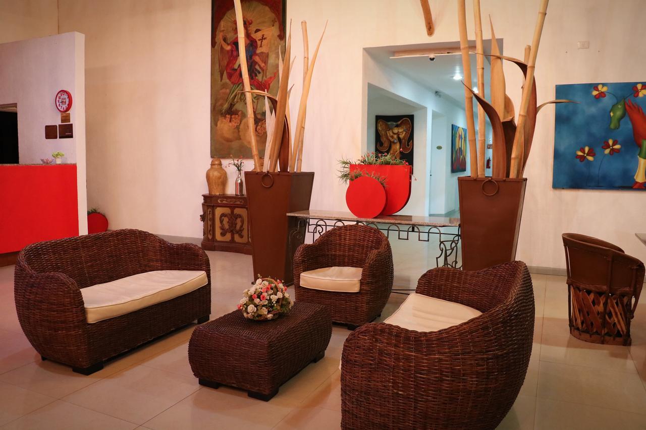 Zar Colima Hotel Exterior photo