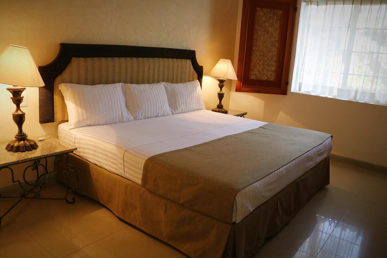 Zar Colima Hotel Exterior photo