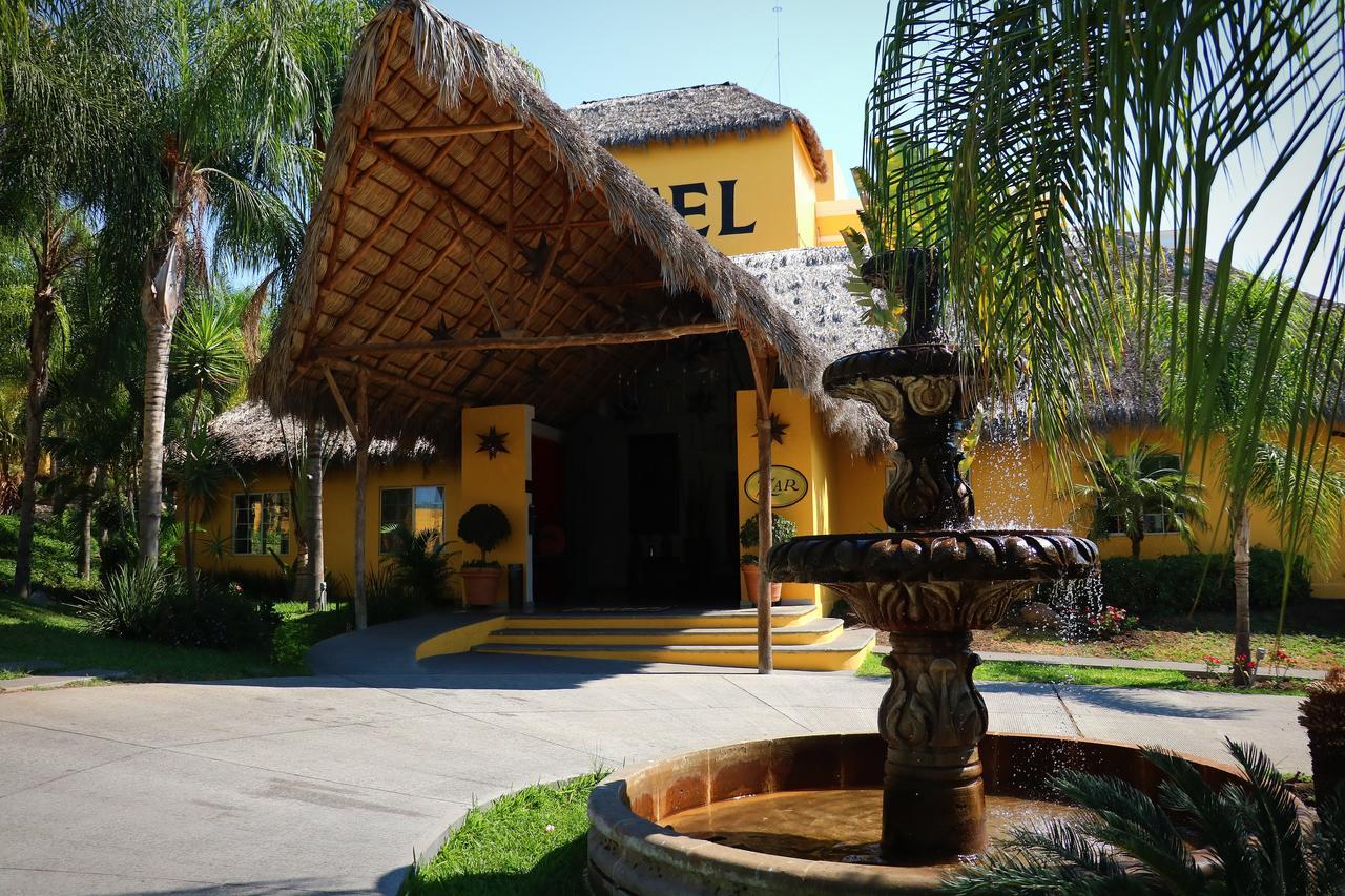 Zar Colima Hotel Exterior photo